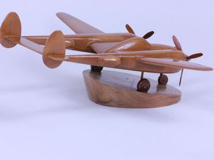 Lockheed P38 Lightning (échelle : 1/33°, bois : hêtre)