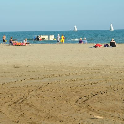 Photo de rue: de la plage à la terrasse