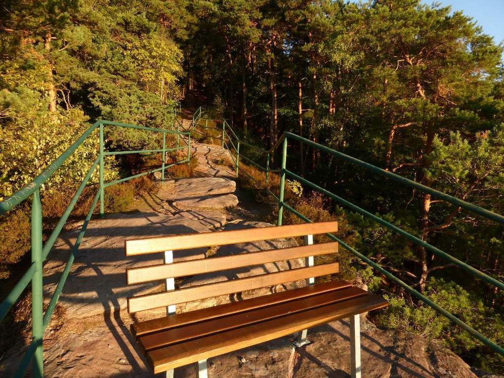 Le promontoire-observatoire du Galgenfels (massif du Löffelsberg, alt. 405 m) / diaporama.