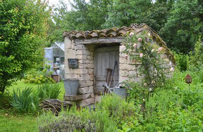 Domaine Les Cyprès - Atelier & Jardin - Mai