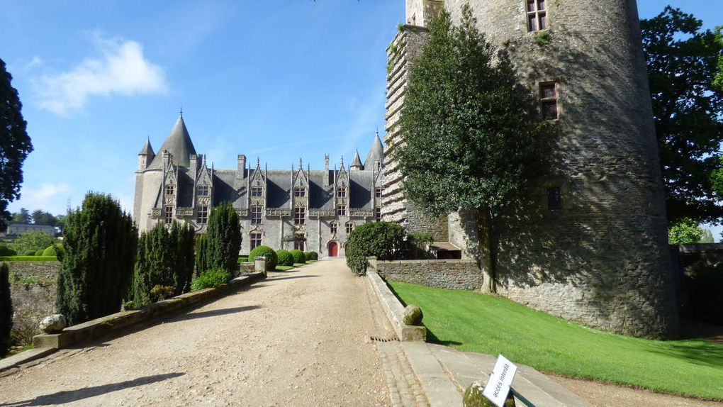 Josselin Visite du chateau et du musée des poupées.