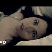 Evanescence - Bring Me To Life (Official Music Video)