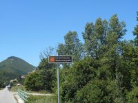 1- Sur la route de Montbrun un peu avant Aurel. 2- Encore de belles lavandes.3- Vallée du Toulourenc. 4- Reilhanette