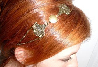 Head-band, accessoire pour cheveux, esprit ethnique, base en métal bronze.