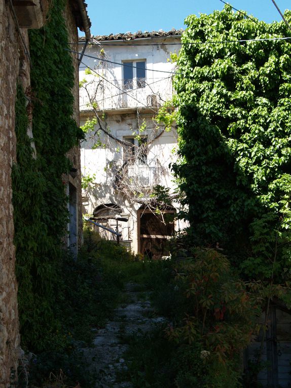 Qualche foto del paese e dei paesaggi
Quelque foto du village et des paysages