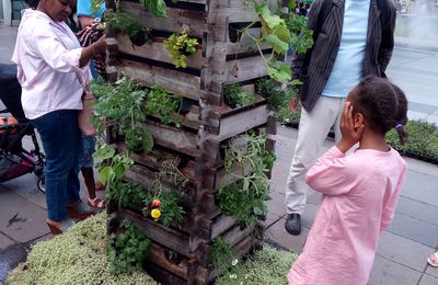 Tour de plantes recyclée