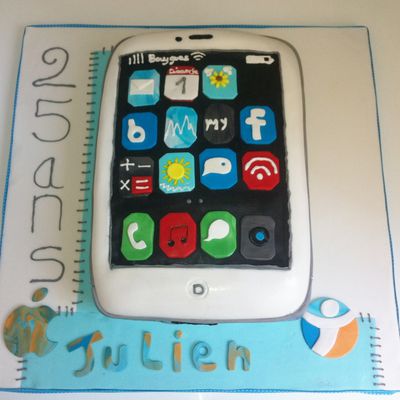Gâteau 3D iphone blanc pour Julien