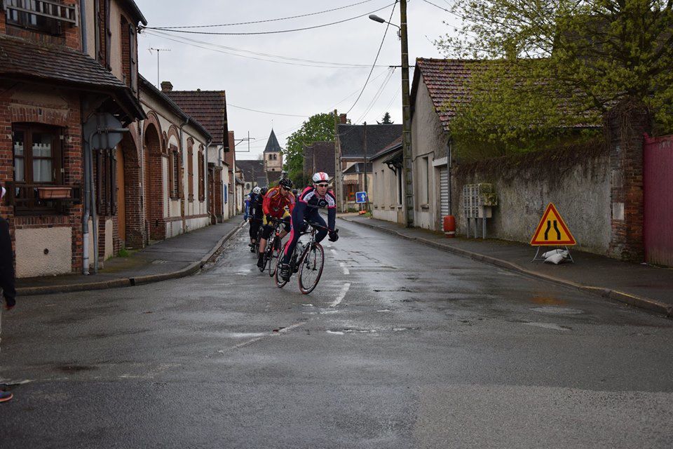 Album photos des courses UFOLEP 1 et 2 et podiums de Marville Les Bois (28)