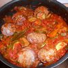 Boulettes de viande à la sauce tomate et aux courgettes