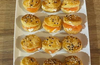 Feuilletés à la truite fumée et au saint moret 