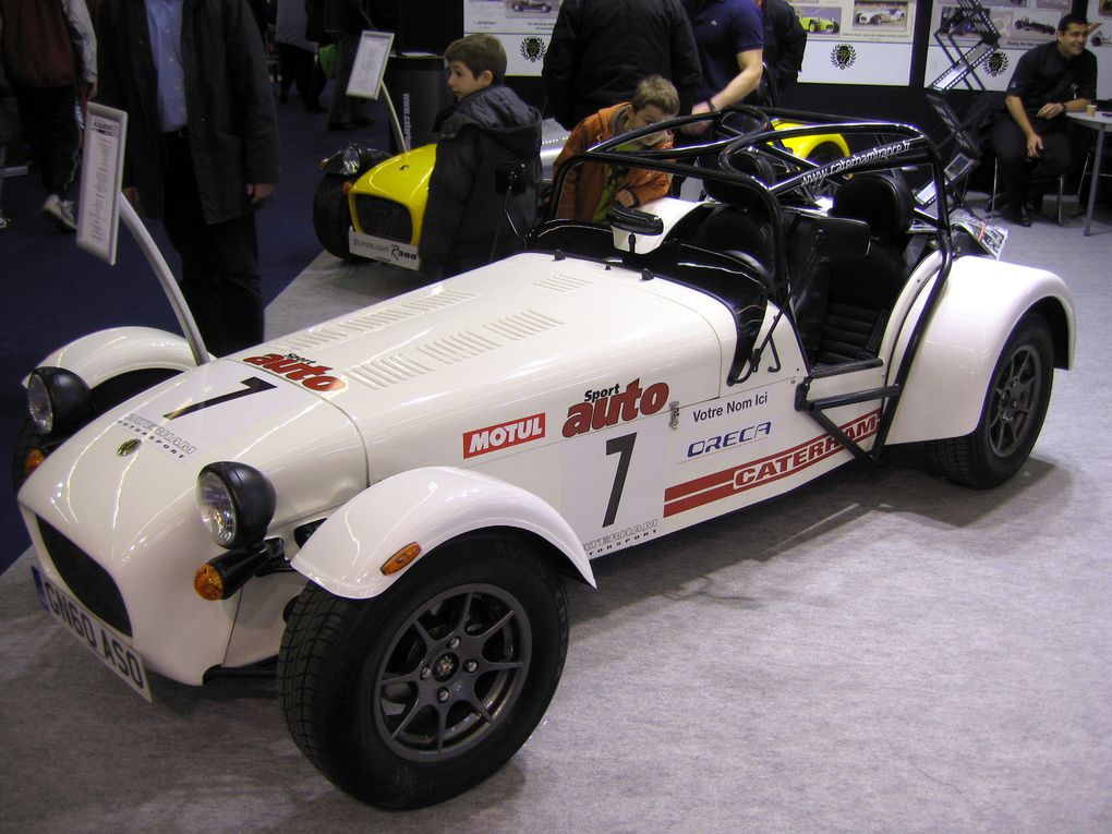 Salon-RETRO-MOBILE-2011
Exposition de motos et voitures anciennes et de collection à Paris porte de VERSAILLES