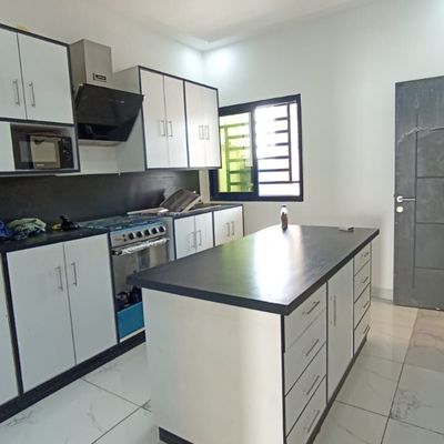 VILLA DUPLEX DE 6 PIECES  A VENDRE BINGERVILLE