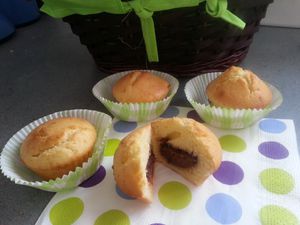 MUFFINS AU COEUR DE NUTELLA