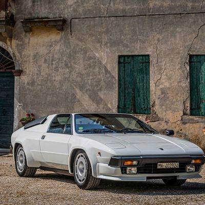 VOITURES DE LEGENDE (1280) : LAMBORGHINI JALPA - 1981