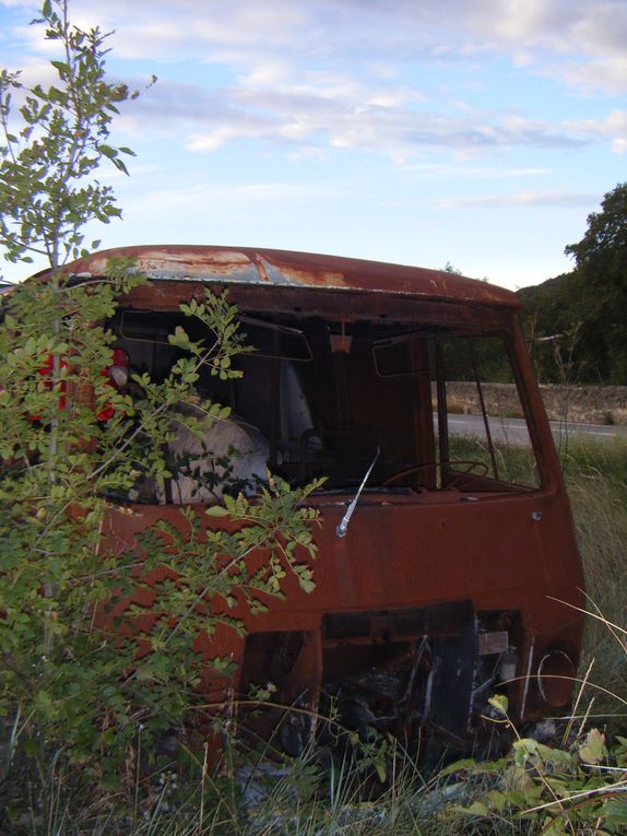 Album - A bout de souffle.......Epaves de voitures,moto et camion