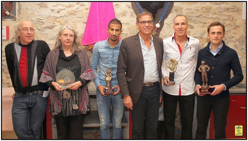 Vendredi 5 décembre 2014 Soirée de remise des trophées 2014 de la Société taurine La Muleta d'Arles