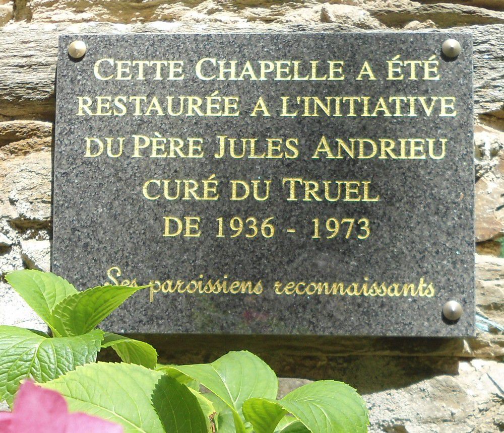 Chapelle Saint-Cyrice le Truel plaque remerciements