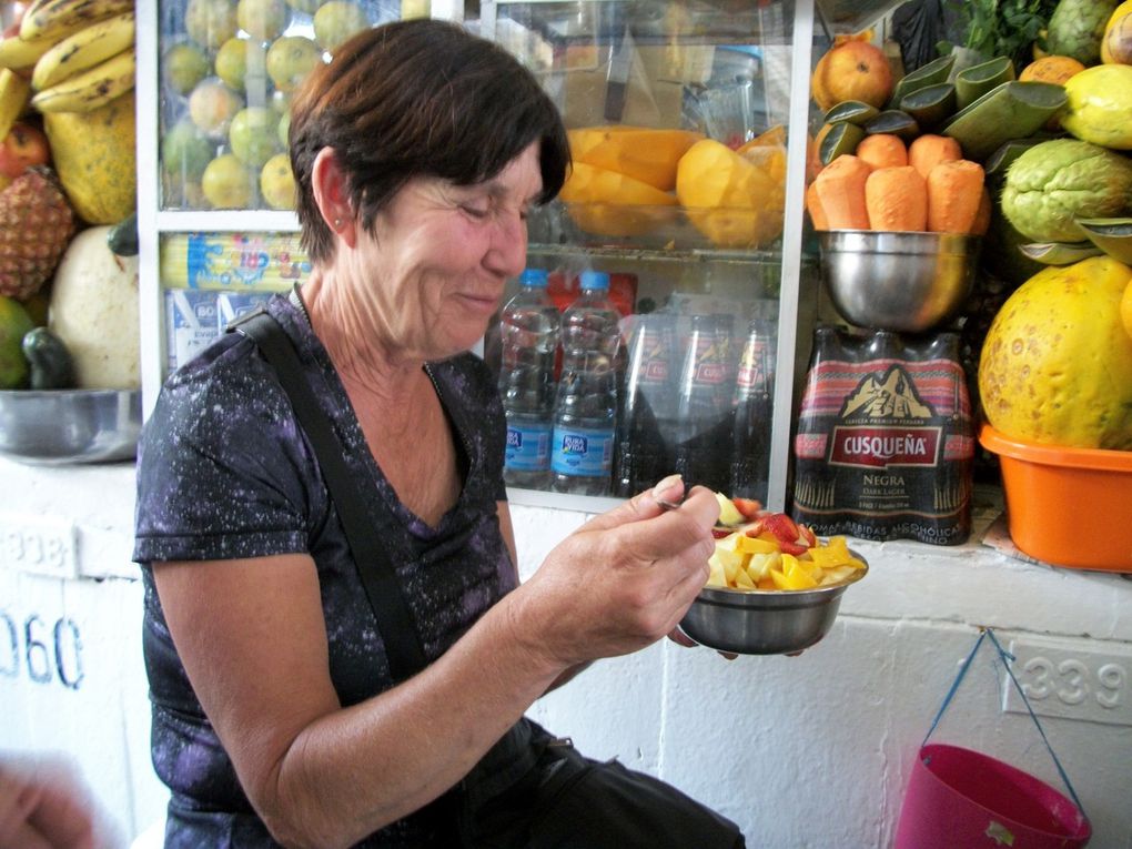 un café resto bio rue Resbalosa près de l hôtel Puma, la place de Cuzco, le marché San Pedro, notre cantine du midi