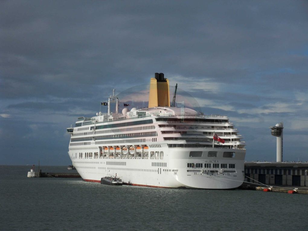 Quelques navires en escale au Havre et trafic de fin décembre.