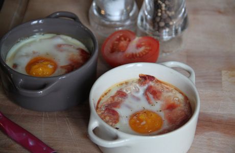 Oeufs en cocottes jambon et tomate