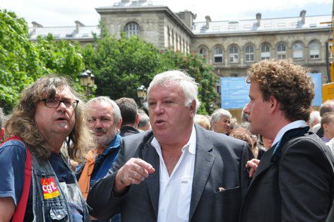 G. FILOCHE A MIGENNES 
LE 12 10 2010 SALLE JACQUES BREL
DÉBAT SUR LES RETRAITES