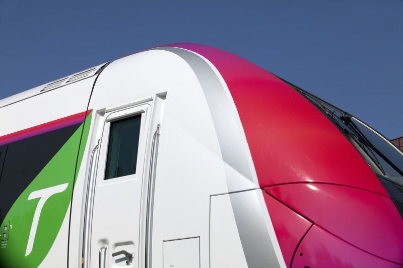 Une immersion dans l'usine Bombardier, près de Valenciennes, fabrication de trains AGC et Francilien tout à la main...