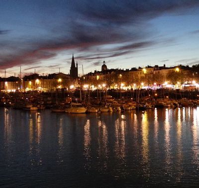 Le port de La Rochelle à la tombée de la nuit...