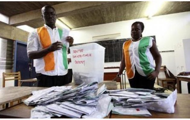 la société civile appellent les Ivoiriens à voter contre les candidats cumulards