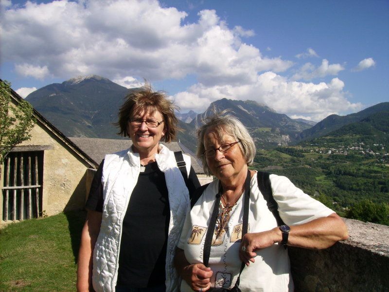 Nous avons accueilli nos amis de Herford au cours de l'été 2011. Au programme notamment, excursion de 2 jours dans les Hautes-Alpes et 1 journée dans le Sud-Grésivaudan : visites de le grotte de Choranche et du musée de l'eau.