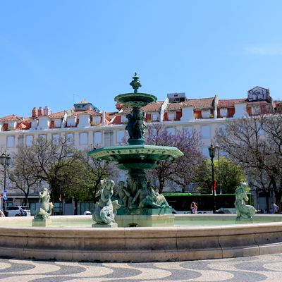 Fontaine (hors eau) de la place Dom Pedro IV, Lisbonne (Portugal)