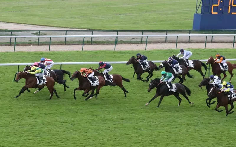 JEUDI 09 MAI 2024/PARISLONGCHAMP 