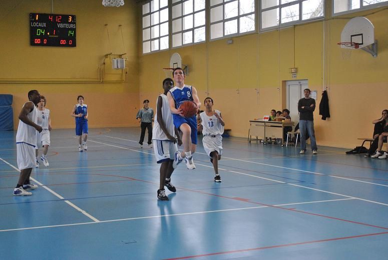 Le basket, un club, un sport, un lieu de rencontres et d'echanges, un endroit de depaysement...