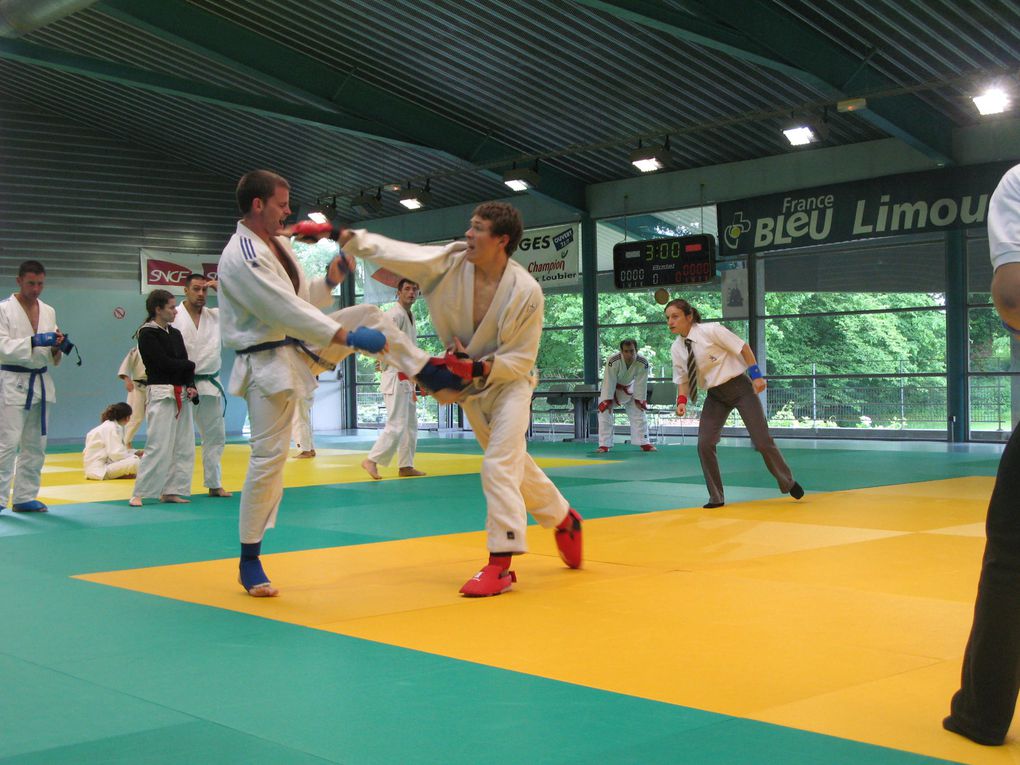 le Team ju jutsu, les fidèles de la section jujitsu traditionnel de Roger Cadière au Judo Sport Rochelais