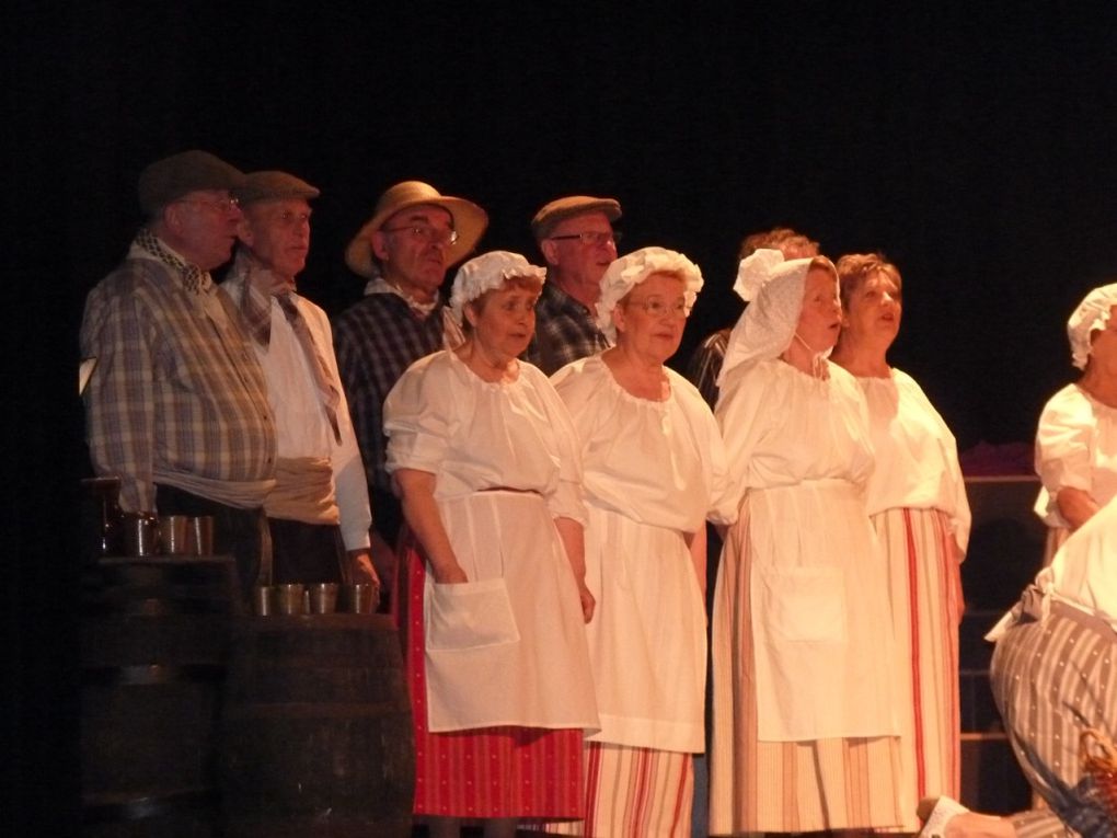 17 mai 2013 - La CANTILENE remet çà ! Dans la nouvelle salle de Rethel, "L'ATMOSPHERE" , avec le concours des services de la ville, des opérettes à grand spectacle pour le plaisir de 350 spectateurs.