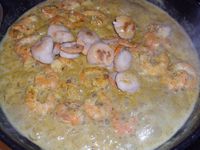 Curry de crevettes et Saints Jacques poêlées