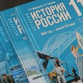 DOCUMENT LCI - URSS, Poutine... Comment la Russie réécrit son histoire dans les manuels scolaires