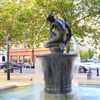 Fontaine londonienne avec effet brume