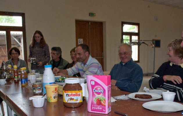 Thézac : Atelier cuisine des amis du causse.