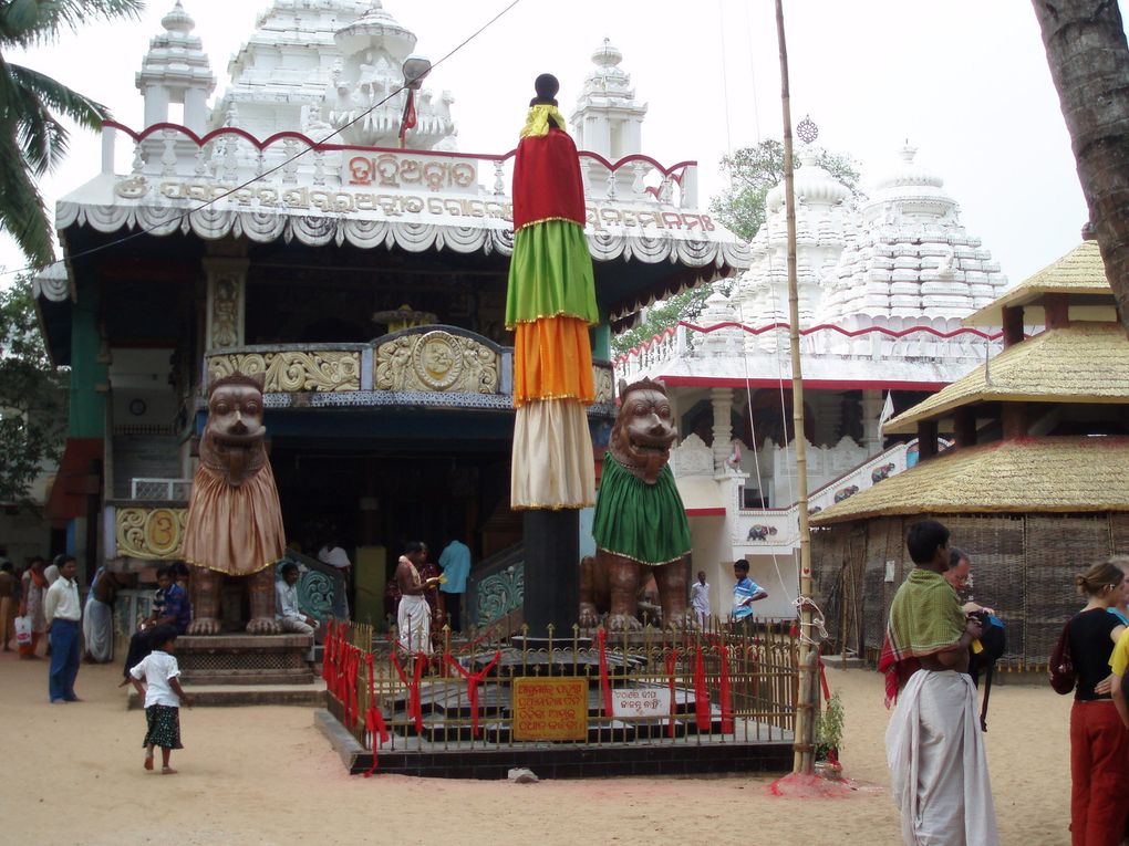 Les temples de Bubaneshwar, Trahi Ashyuta, Konark et Puri avec le fameux Jagarnath et sa fratrie