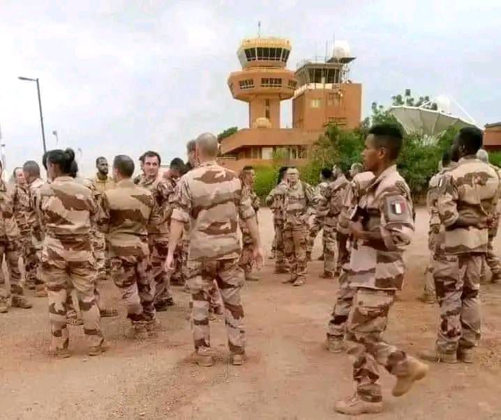 L'armée française du Niger à N'Djamena