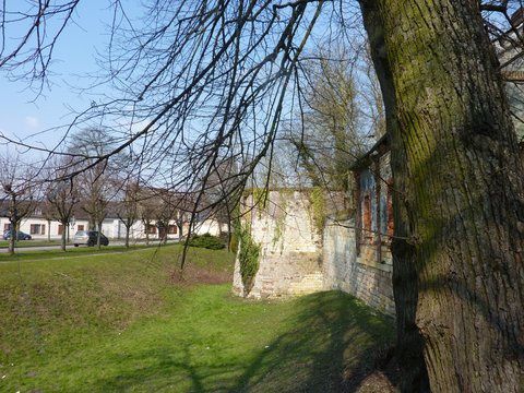 Promenade du 6 avril 2013
Eglise et château de Maignelay - hameau de Trois Etôts - sucrerie de Francières