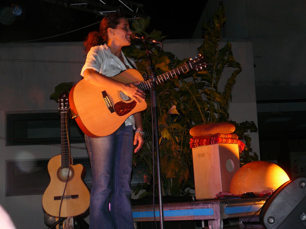 Samedi 25 septembre 2010 : Maraianne Aya Omac chante au Devois
