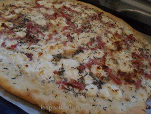 PIZZA JAMBON CHEVRE MIEL 