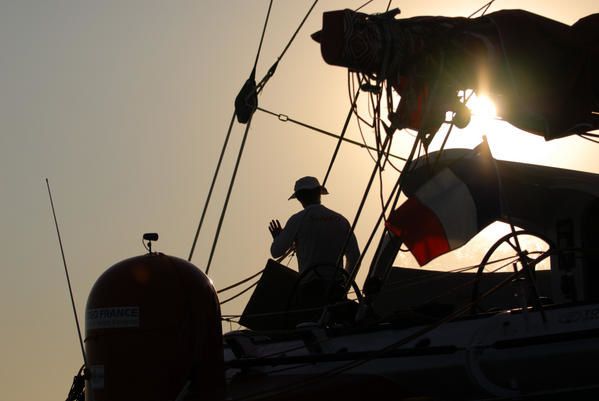 Voici les plus belles images du Maxi Trimaran Sodebo, né en Australie et qui a fait le voyage retour jusqu'en France. 
Photos Cpyrght Pierrick Robert et Andrea Francolini