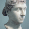 La tête d'une statue de Cléopâtre découverte
