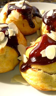 Profiteroles au chocolat caramélisé