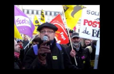 Vidéo: Rassemblement de soutien aux 15 postiers du 92 (12 décembre à Versailles) Partie 2