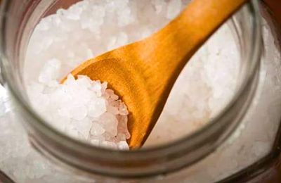 Comment utiliser le gros sel pour protéger sa maison ?