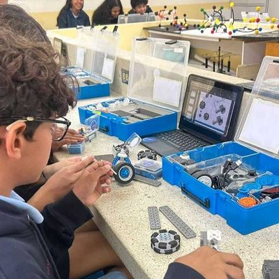 Genios Camp: una forma de explorar la tecnología durante las vacaciones