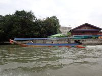 Les canaux de Bangkok sur un long tail boat